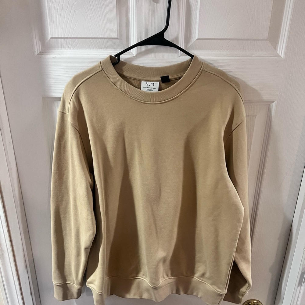 H&M Tan Crewneck Sweater Relaxed Fit